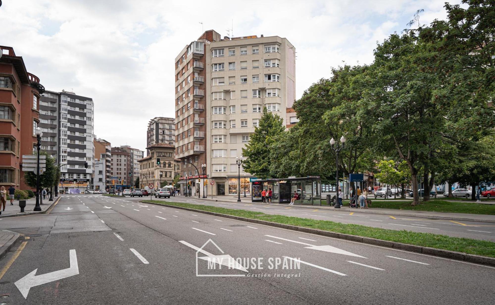 Myhousespain - Amplio Apartamento Con Vistas En Pleno Centro Gijón Eksteriør billede